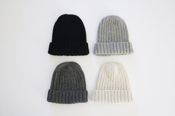 Essential Rib Beanie- Black