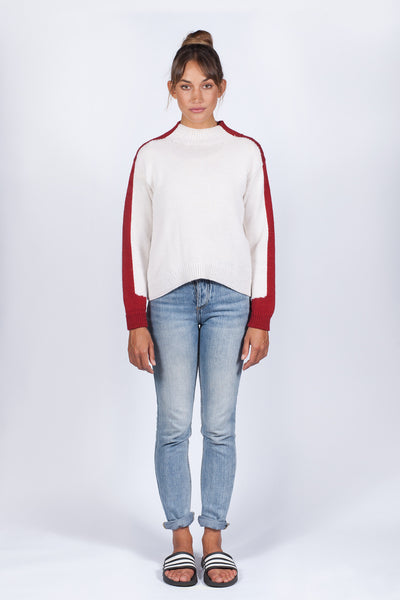 Après-Ski Mock- White/Scarlet