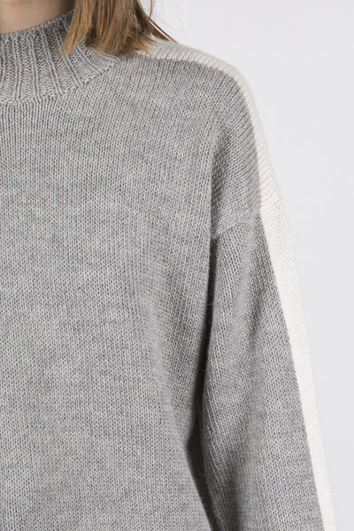 Après-Ski Mock- Grey/White